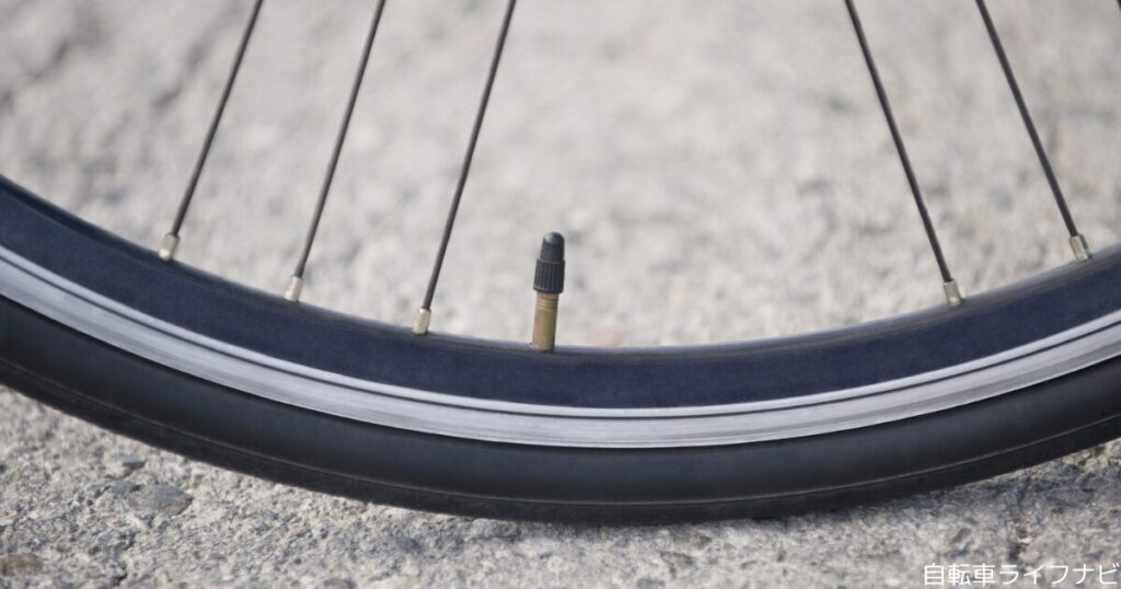 自転車のタイヤバルブの根元から空気が漏れる時の修理法は？