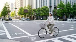 自転車 二段階右折 どこで 待つ